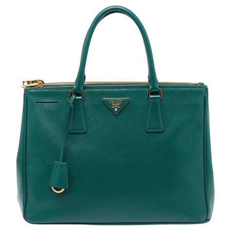 prada green